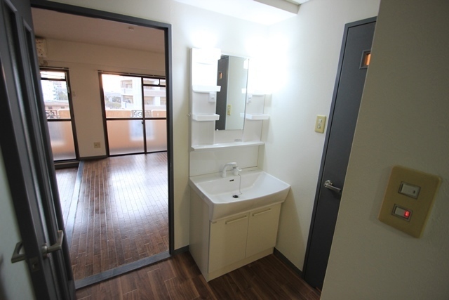 アストラムシンカワ