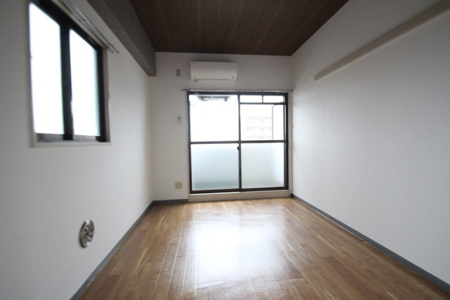 ウィンディア海老園