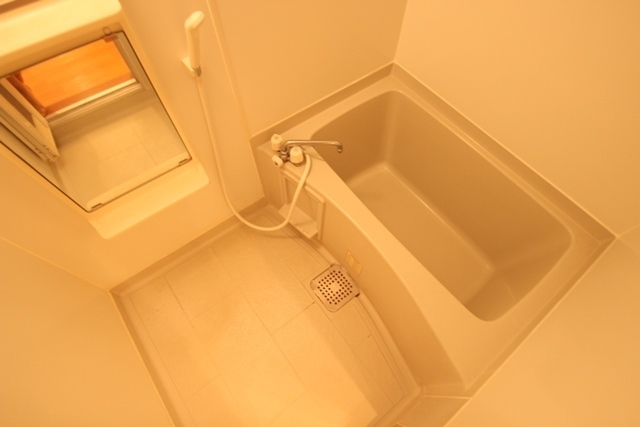 XーSELLヒラモト平和大通り