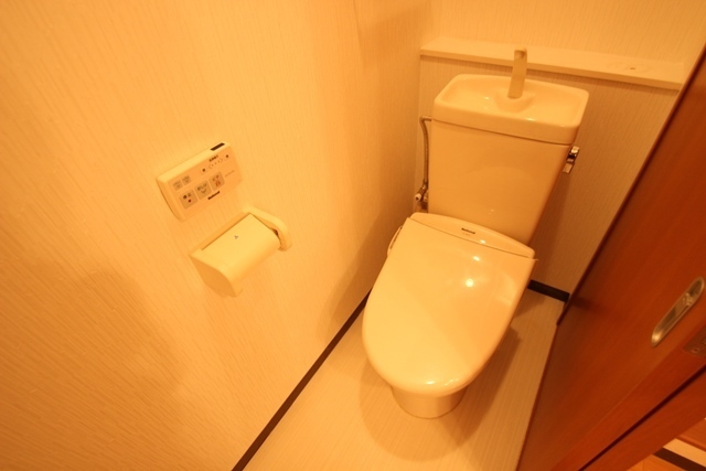 XーSELLヒラモト平和大通り