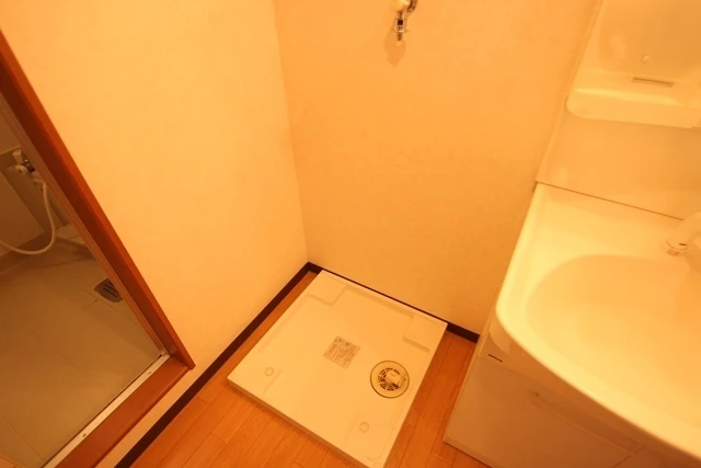 XーSELLヒラモト平和大通り