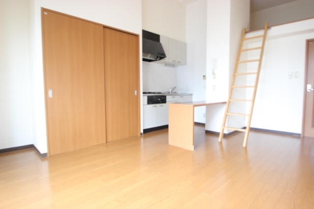 XーSELLヒラモト平和大通り