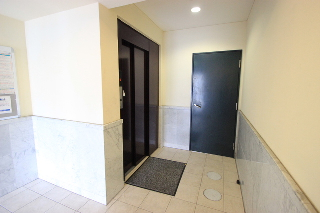 XーSELLヒラモト平和大通り