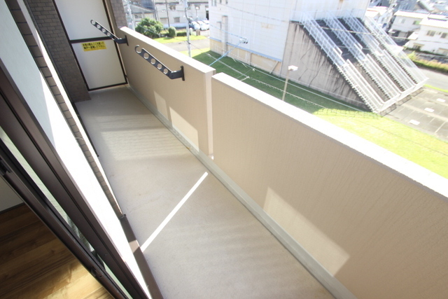 エスペランサ西原