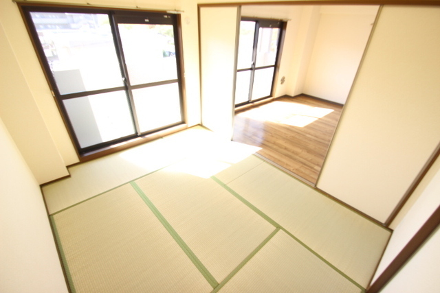 エスペランサ西原