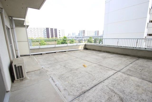 カルチェ・ヴェールE棟