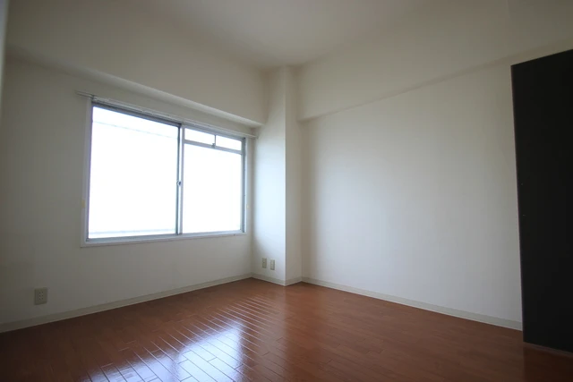 カルチェ・ヴェールE棟