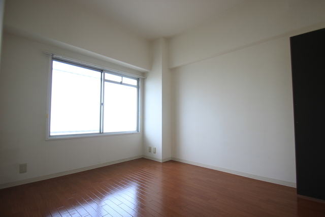 カルチェ・ヴェールE棟