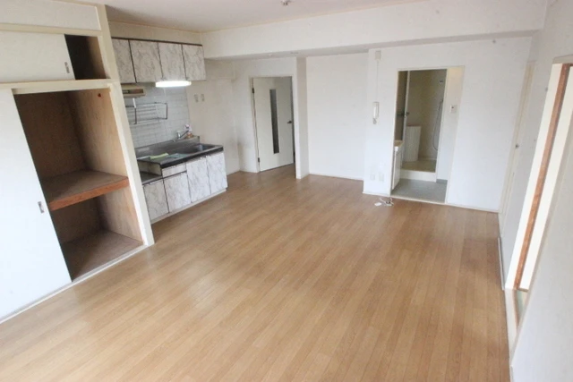 カルチェ・ヴェールE棟