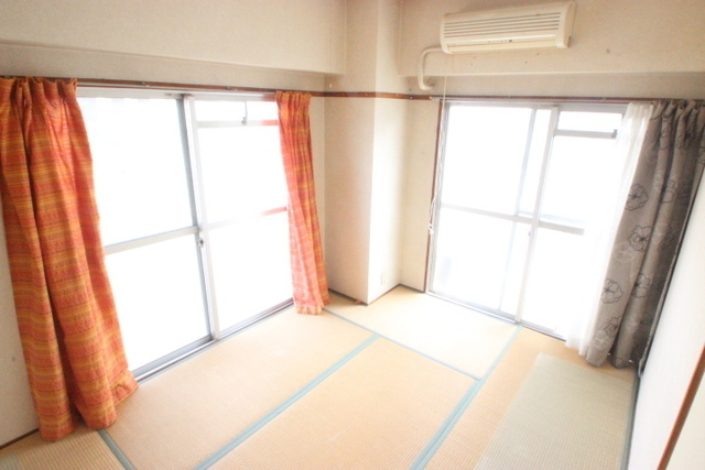 カルチェ・ヴェールE棟