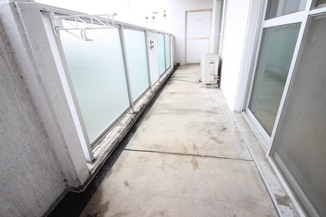 カルチェ・ヴェールS棟