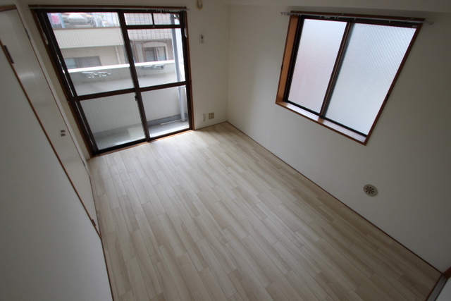 キャッツアイ本川