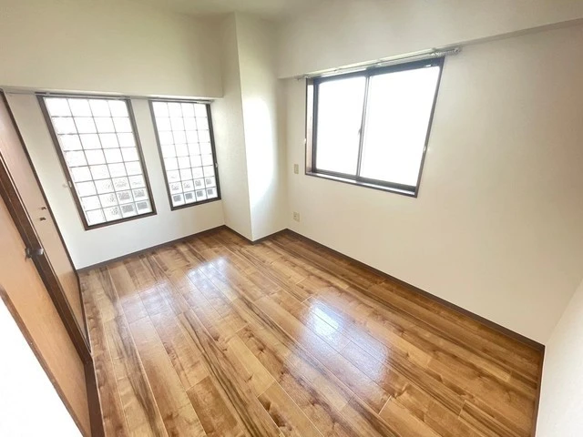 グラビスコート福本