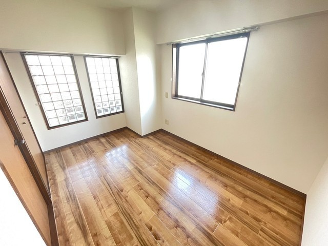 グラビスコート福本