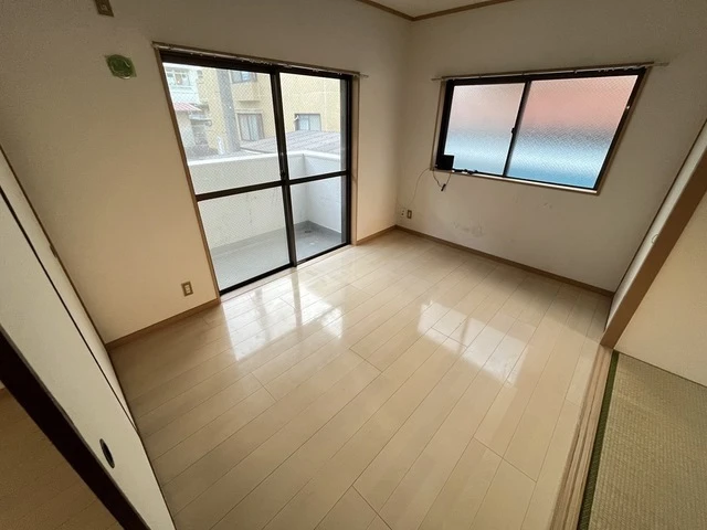 コーポ辰本(緑井)