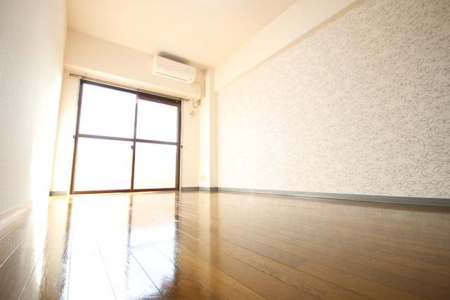 Y’z B.L.D.大町東