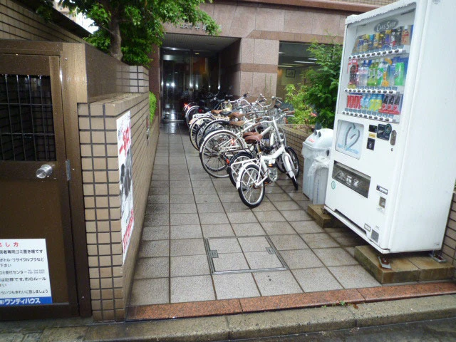 コスモ平和大通