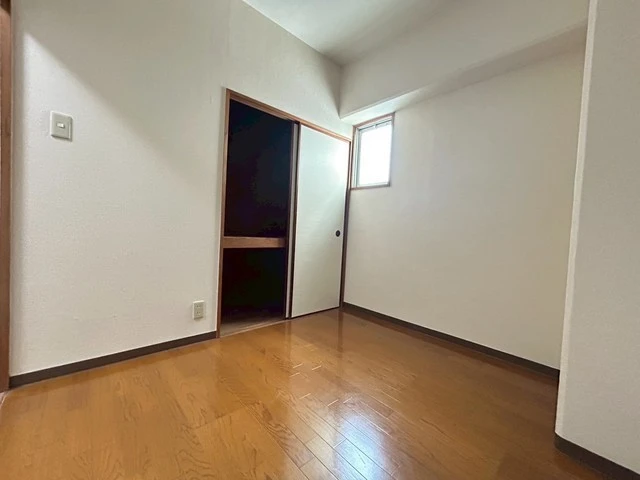 Arista広島平和大通り