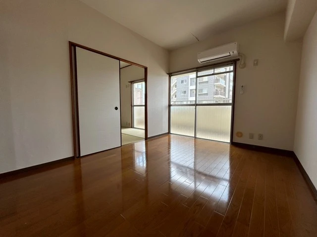 Arista広島平和大通り