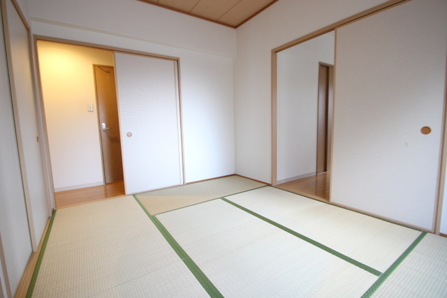 コリーヌ・ヴェール(Colline Vert)