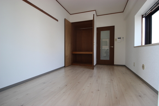 サンパレス横川