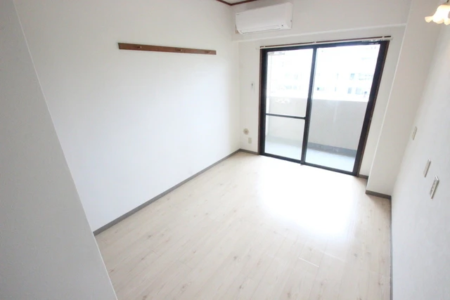 サンパレス横川