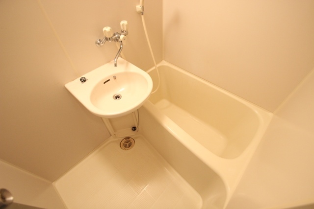 サンパレス横川