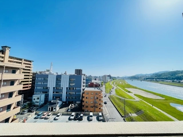 サンパレス横川