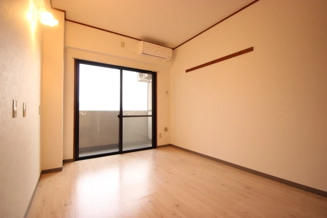 サンパレス横川