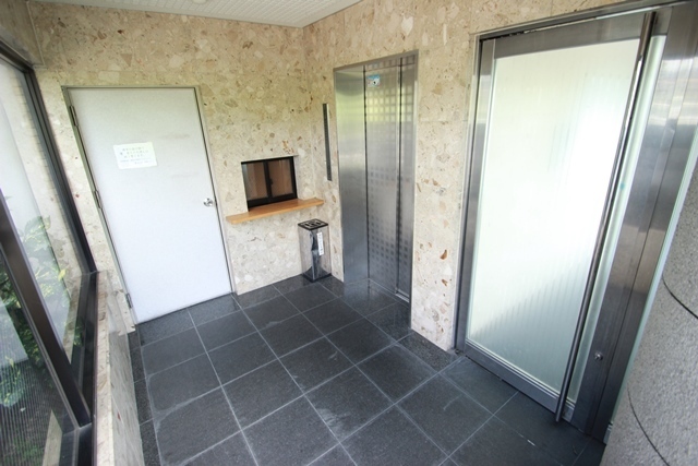 サンパレス横川