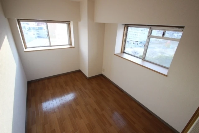 シャルマンヴィル新宮