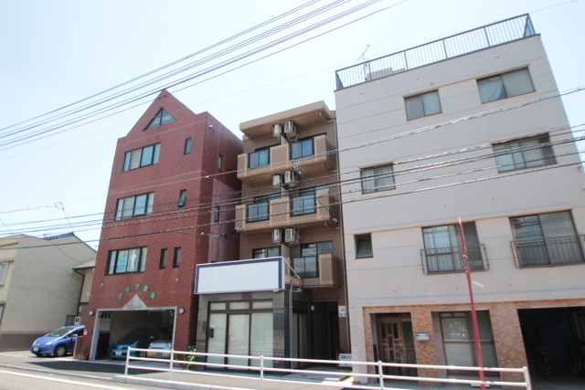 シャルマンタカハシ