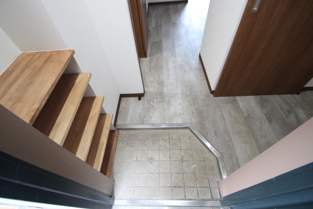 ステイタスオブ中須