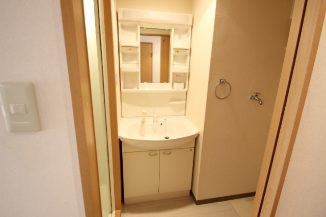 セレッソイシダ