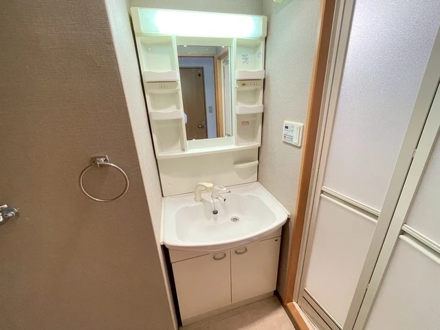 セレッソイシダ