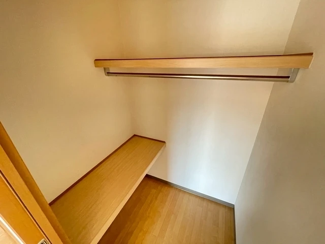 セレッソイシダ