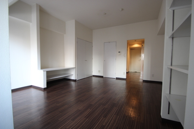 ソルヴェール舟入本町