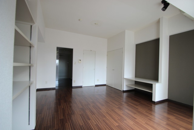 ソルヴェール舟入本町