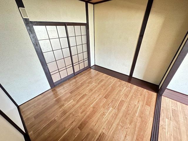 新納アパート(北)