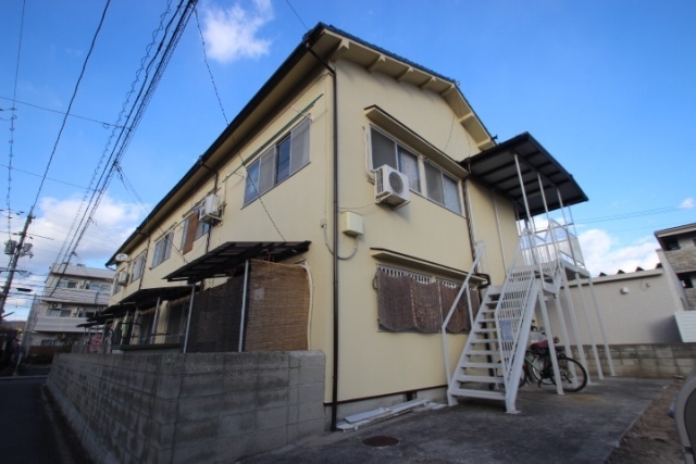 新納アパート(北)