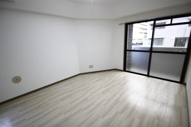 ハイツリリアン