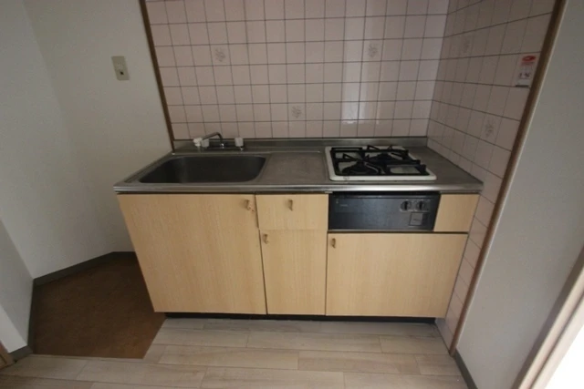 ハイツリリアン