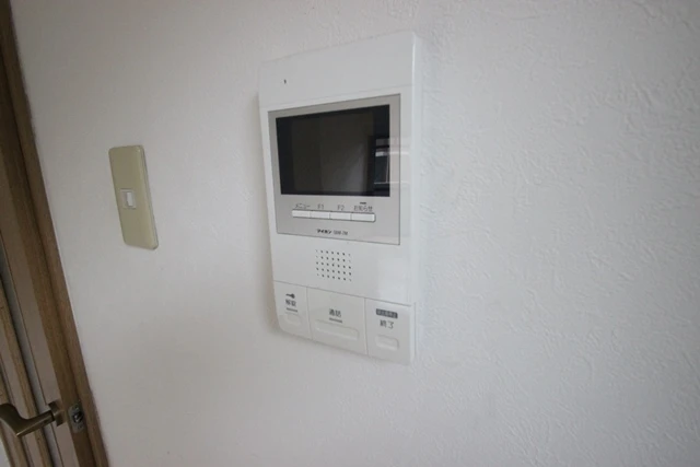 ハイツリリアン