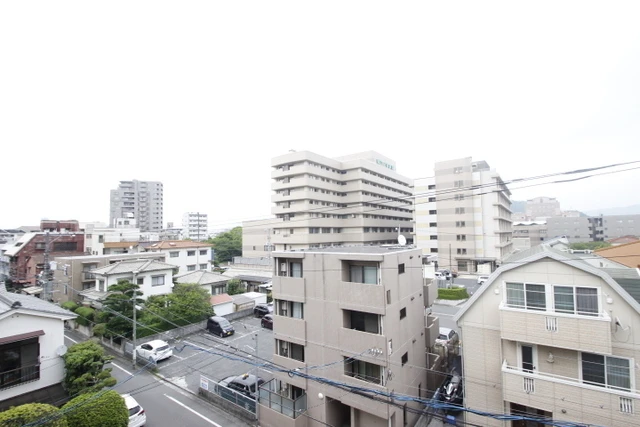 ハイツリリアン