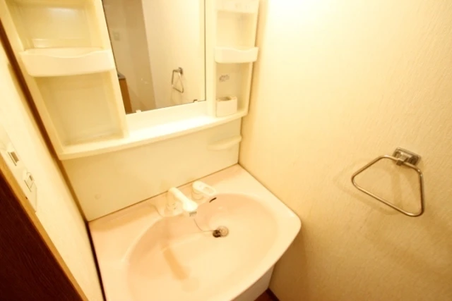 ハイツリリアン