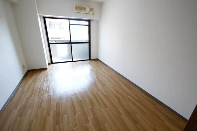 ハイツリリアン