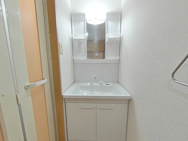 ハイツリリアン