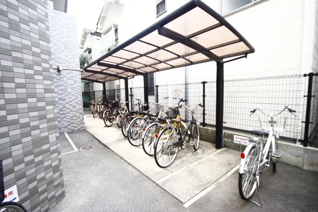 ハイツリリアン