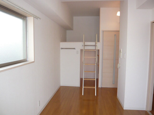 フォーリングステージ京橋