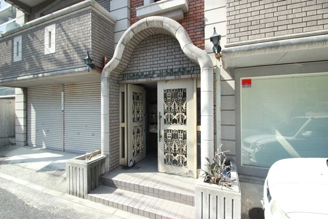 フローラル三篠